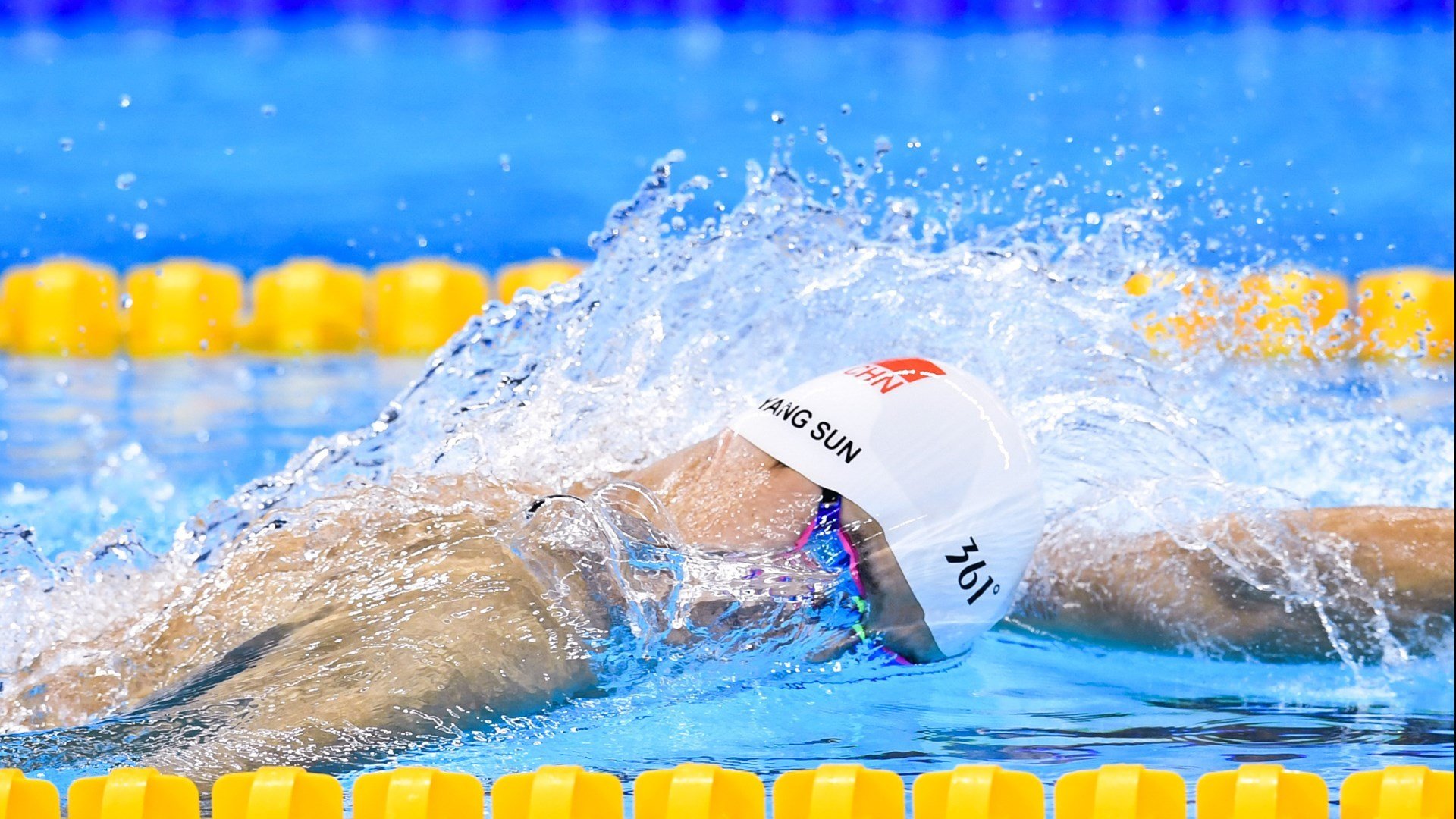 阿什拉夫教科书级表现，喀麦隆对阵新西兰一役，如何定义现代边卫的攻防艺术