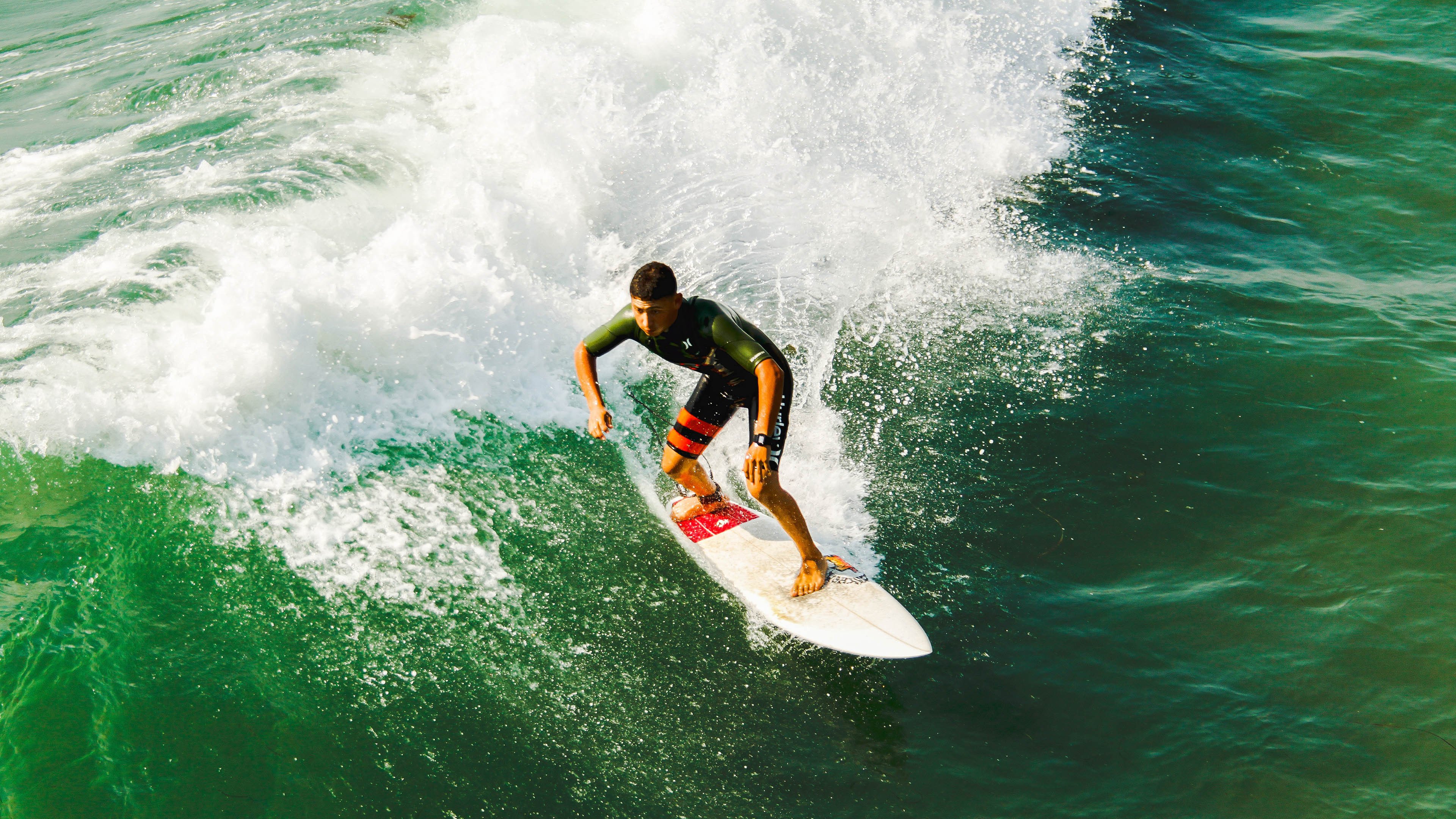 澳网完胜温网？兹维列夫刷新纪录背后的硬地革命与网球未来