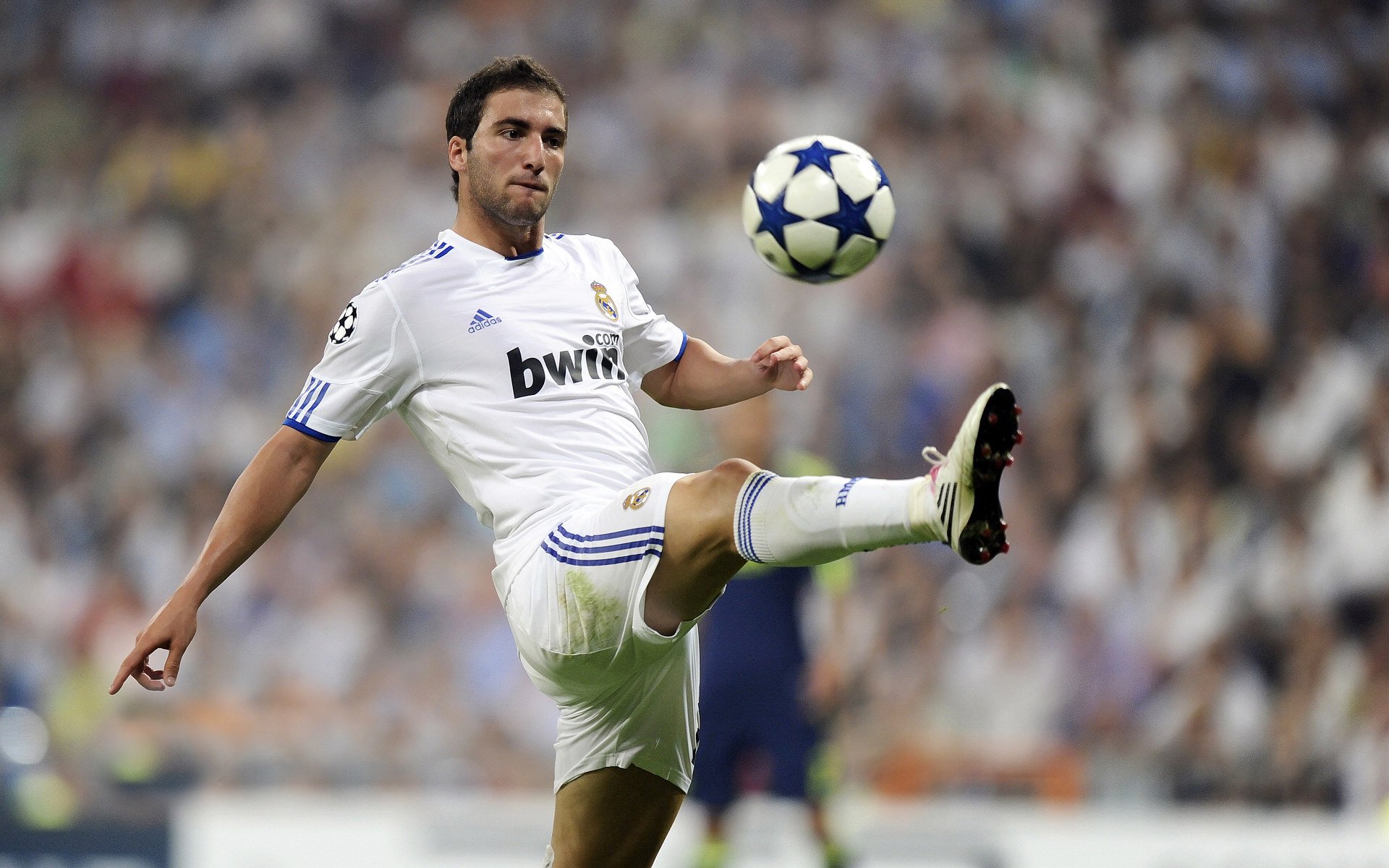 绝境中的银箭，迈凯伦如何以维斯塔潘式制胜策略翻盘红牛王朝